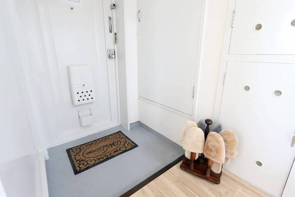 玄関　モデルルームの写真です