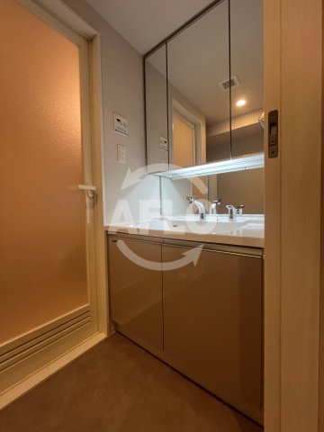 洗面設備　リヴェント難波ウエスト　独立洗面台