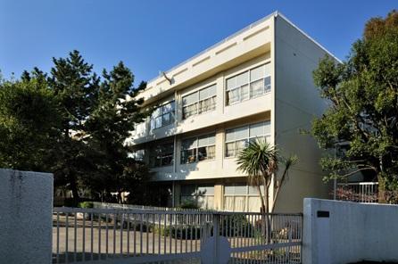 小学校　府中市立府中第六小学校（小学校）まで572m