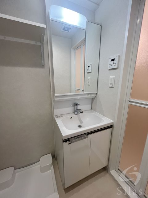 洗面設備　同仕様