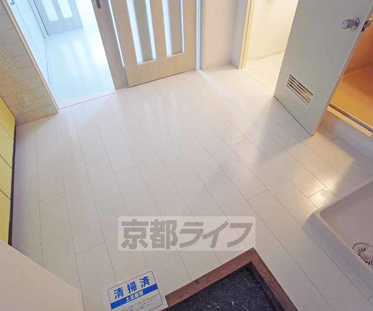 その他部屋・スペース　明るい廊下です。