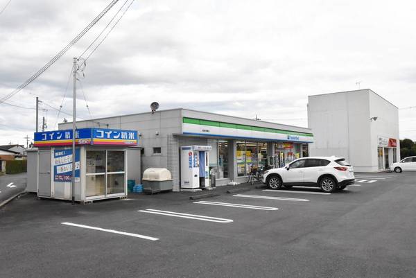 コンビニ　ファミリーマート大田原浅香店（コンビニ）まで850m