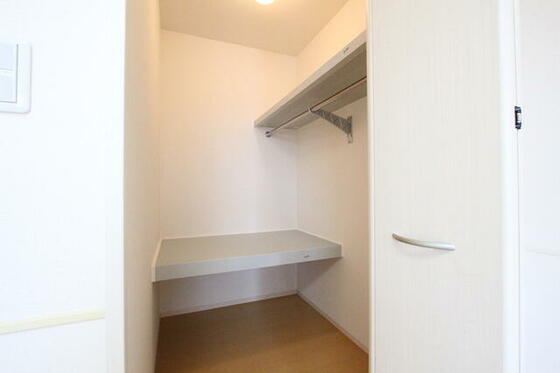 収納　ウォークインクローゼット