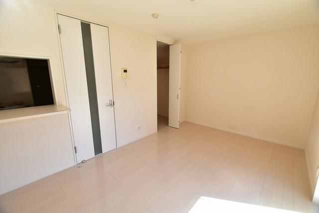 居室・リビング　洋室　８．０帖