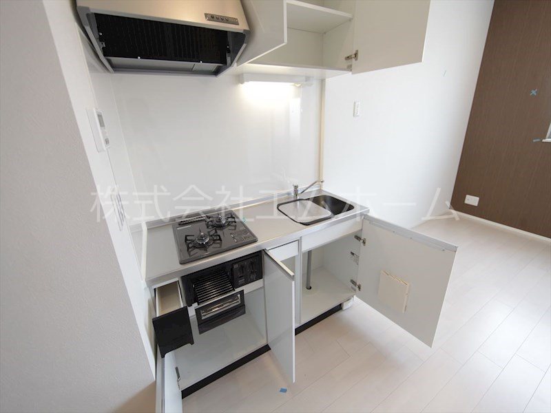 キッチン　システムキッチン（ガス2口コンログリル付）同型写真