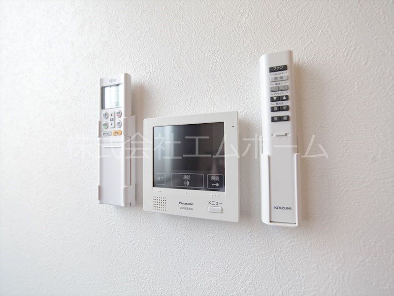 セキュリティ　ＴＶモニター付インターホン　同型写真