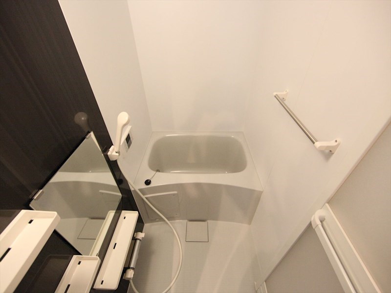 バス・シャワールーム　追い焚き　オートバス機能付バスルーム