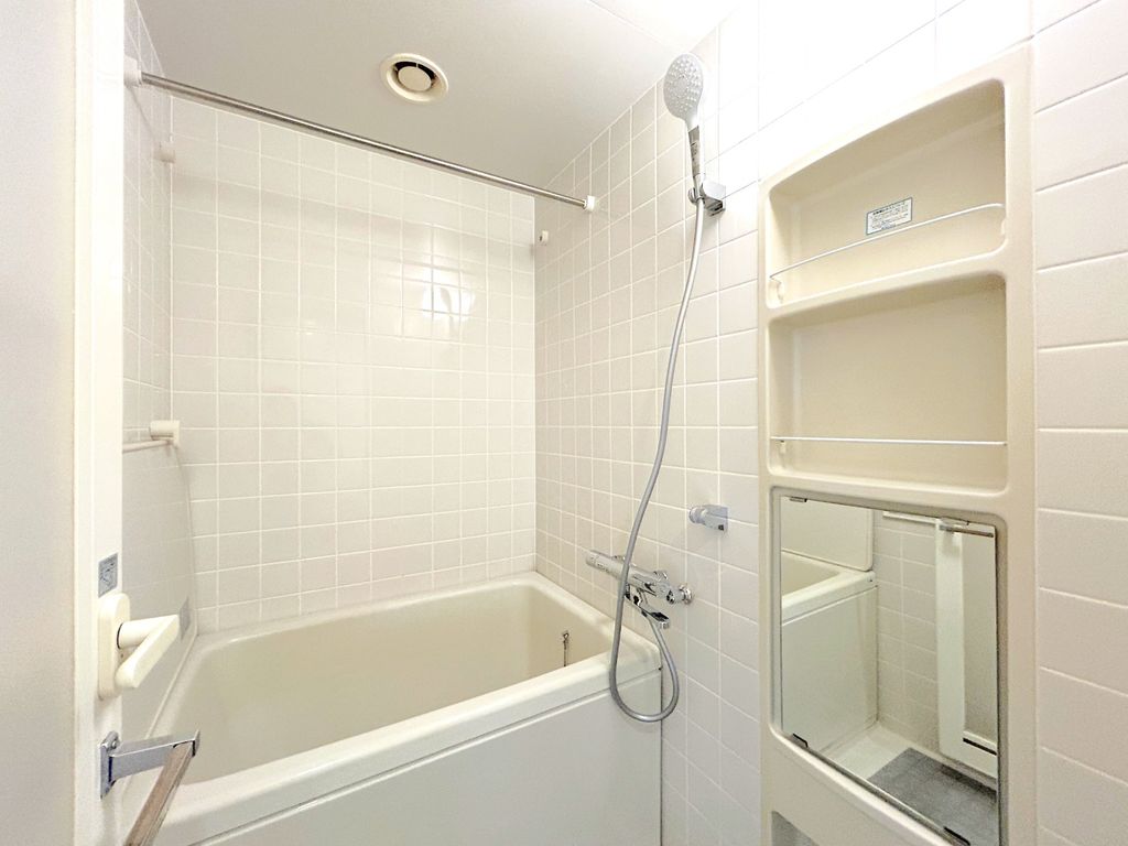 バス・シャワールーム　バス