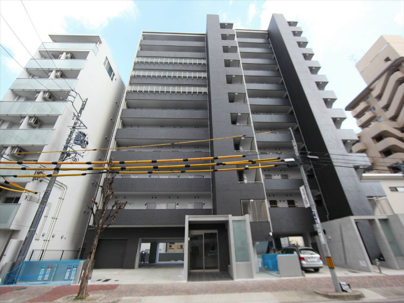 建物外観　外観　防犯カメラ付　オートロック　外観タイル張り