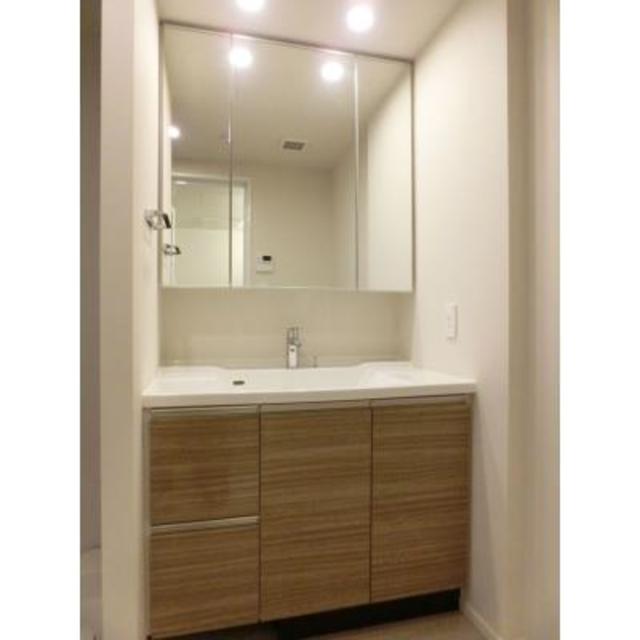 洗面設備　※写真は同タイプ住戸です。