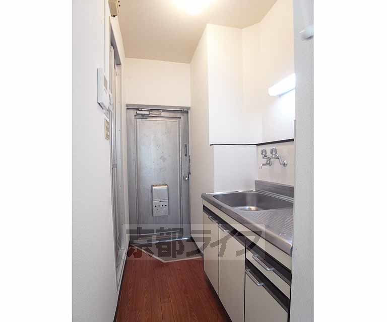 その他部屋・スペース　シンプルな廊下です。