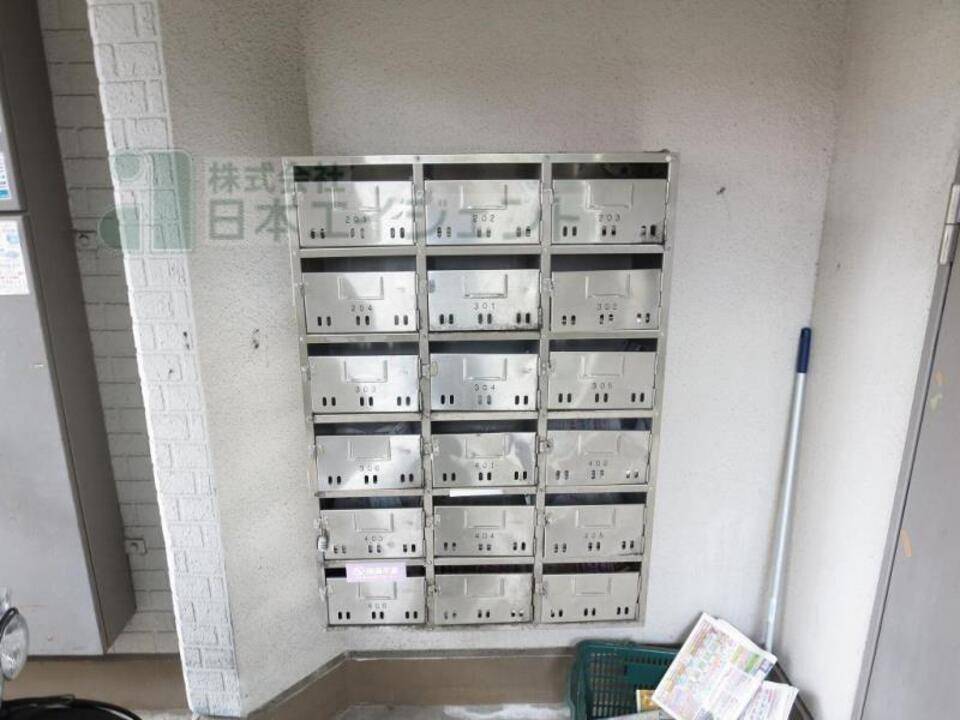 エントランス　メールBOX