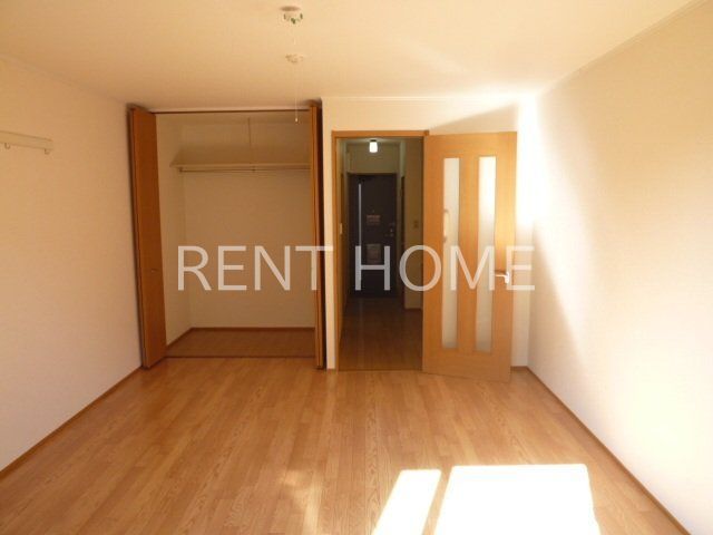 居室・リビング　広い９帖の洋室です。