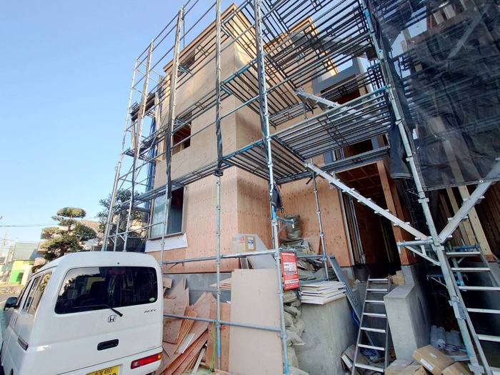 建物外観　建築中