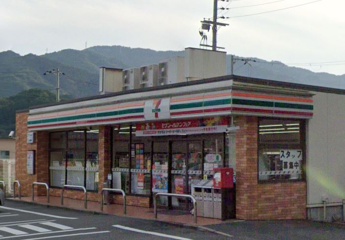 コンビニ　セブンイレブン 海南重根店（コンビニ）まで416m