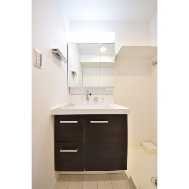 洗面設備　おしゃれな内装です