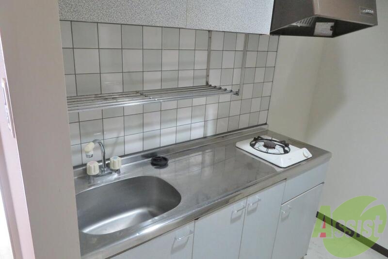 キッチン　このお部屋のキッチンの調理台の横幅はなかなかのものです。