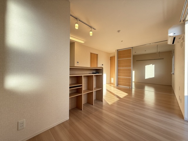 居室・リビング　☆別部屋参考写真です☆