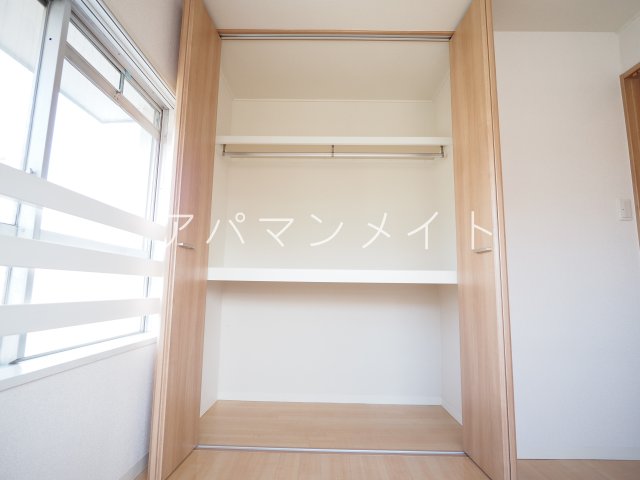 収納　各部屋に収納あります