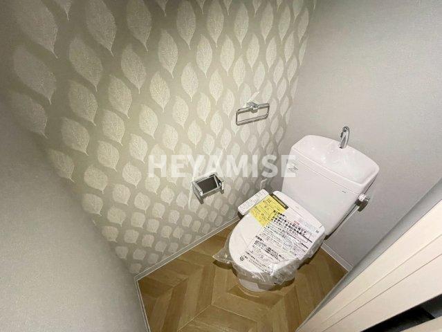 トイレ　※反転間取りのお部屋の画像です※現況を優先します