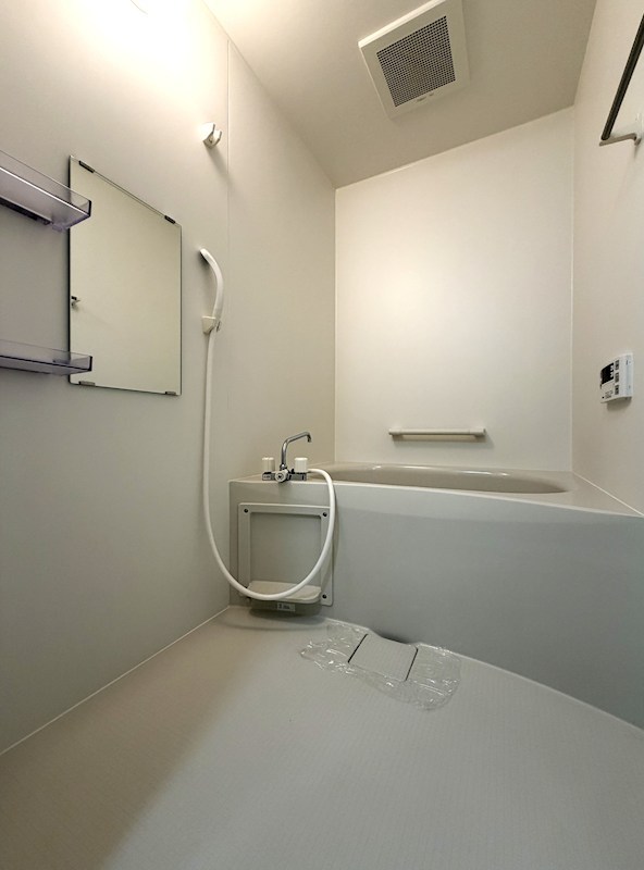 バス・シャワールーム　24時間換気システムを採用した清潔な浴室です。