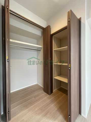 収納　ロイジェント世田谷野沢