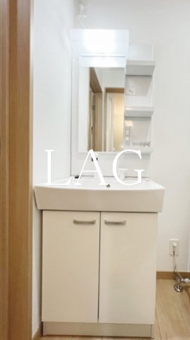 洗面設備　独立洗面台です。