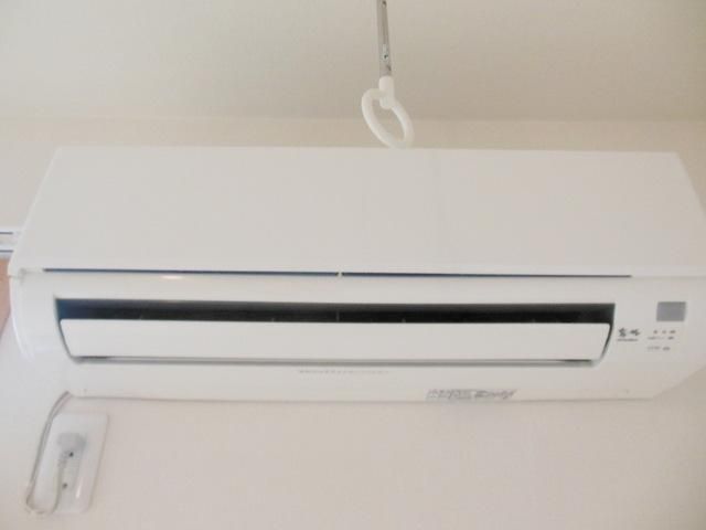 その他設備　★洋室にエアコンあります★