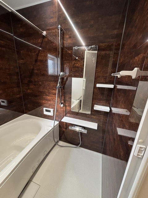 バス・シャワールーム　浴室乾燥機／追焚