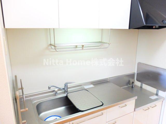 キッチン　オープンタイプのキッチンがリビング奥にあります◇