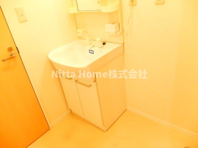 洗面設備　洗面化粧台がついています＊