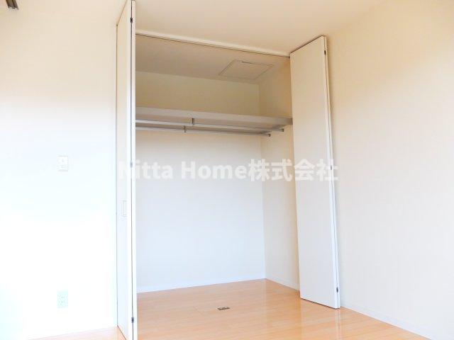 収納　洋室についている収納です〇