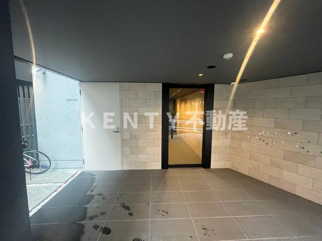 エントランス　ゆとりのあるエントランスです