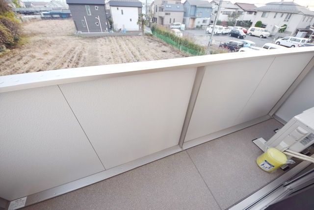 バルコニー　★洗濯物も布団も干せますね★