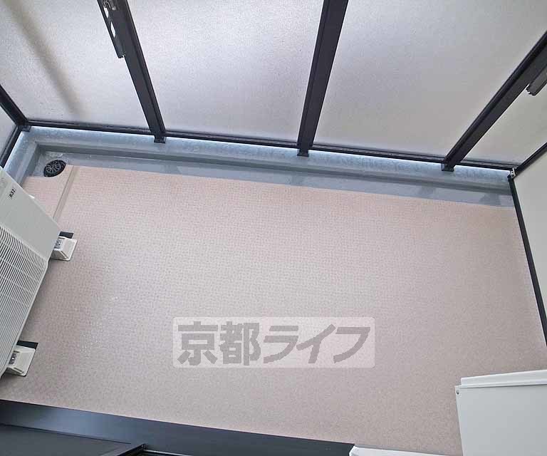 バルコニー　奥行き結構ありますよ！