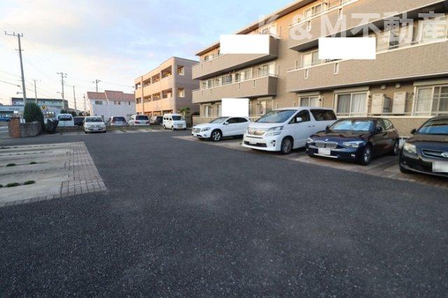 駐車場　駐車スペースもあります
