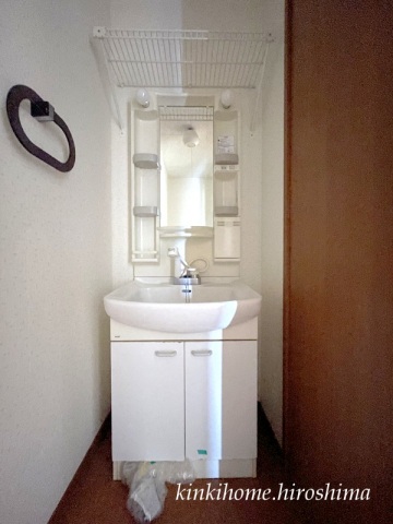 洗面設備　写真は別のお部屋です。※現況を優先