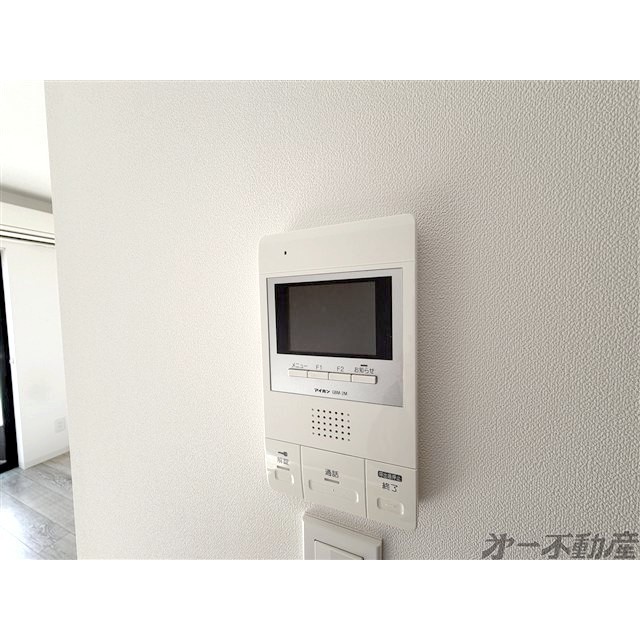 セキュリティ　モニター付きインターホン