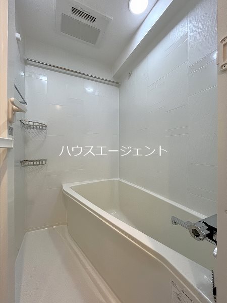 バス・シャワールーム　キレイなお風呂です