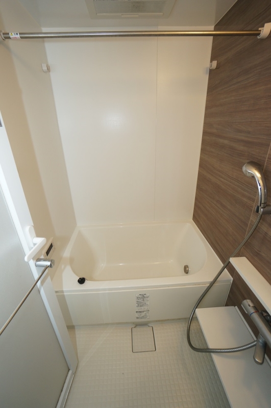 バス・シャワールーム　※他の号室写真になります。