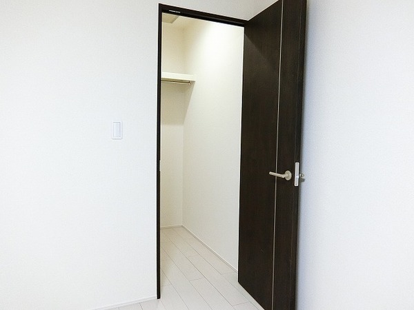 収納　ウォークインクローゼット！