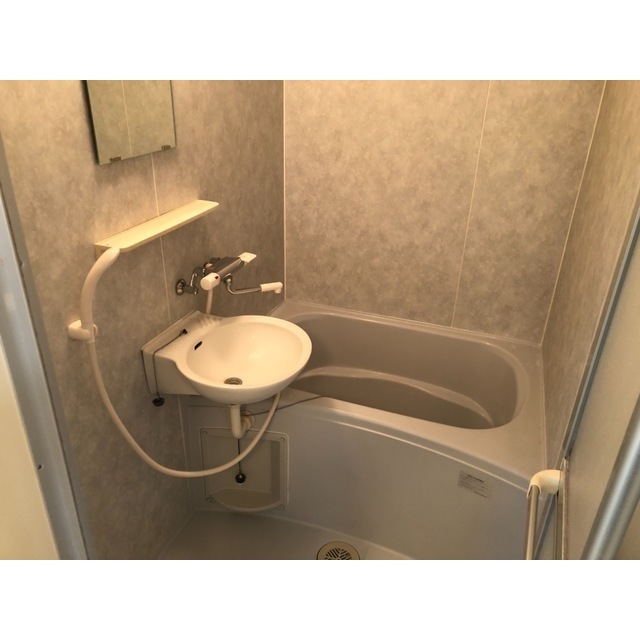 バス・シャワールーム　バス