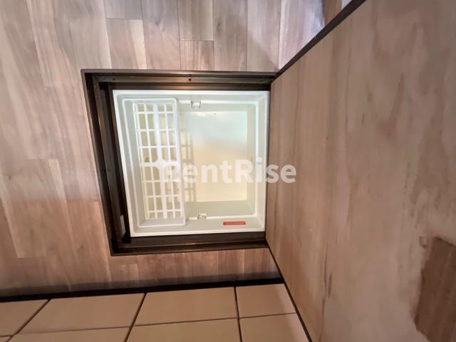 収納　床下収納