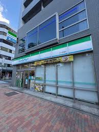 コンビニ　ファミリーマート深川高橋店（コンビニ）まで142m