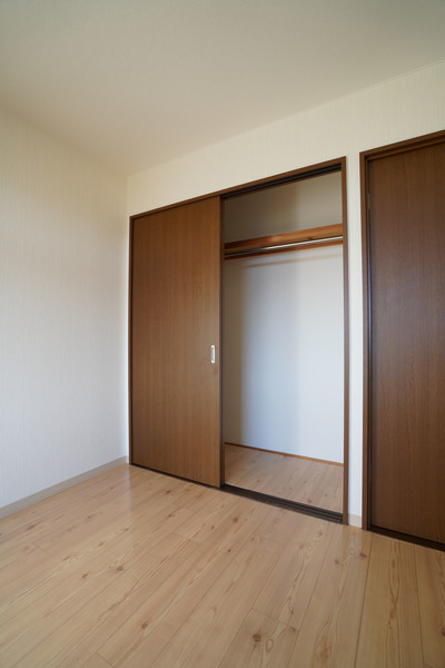 収納　同じ建物の別のお部屋