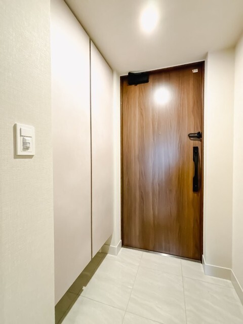 玄関　※写真は同タイプ住戸です。