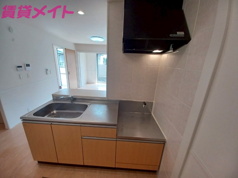 キッチン　同型参考写真