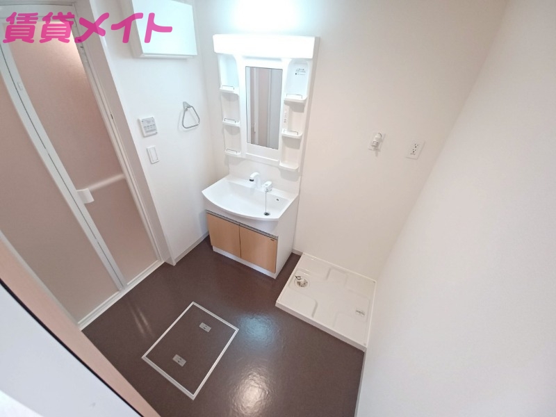 洗面設備　同型参考写真