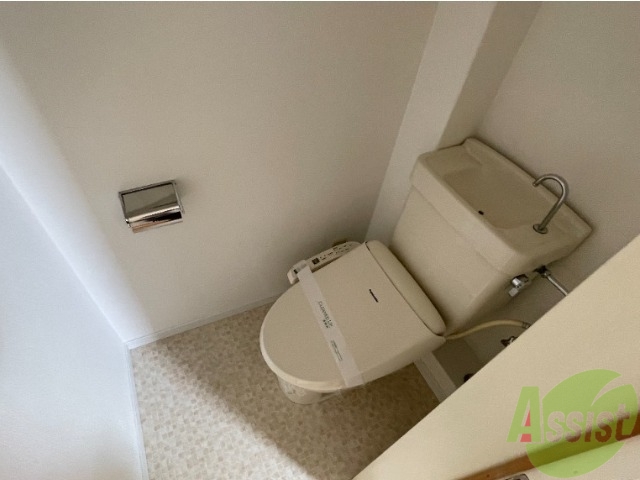 トイレ　トイレはこちらのウォシュレット付きになりますよー。