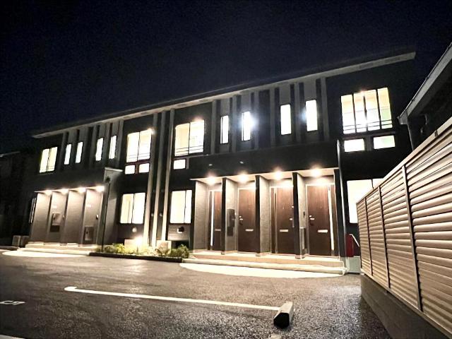 建物外観　外観写真（夜）